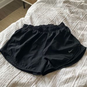 Black Nike Tempo Dri-Fit Running Shorts - M